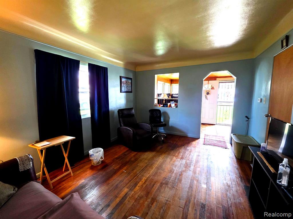 6871 WINTHROP Street, Detroit, MI 48228 — Photo 10