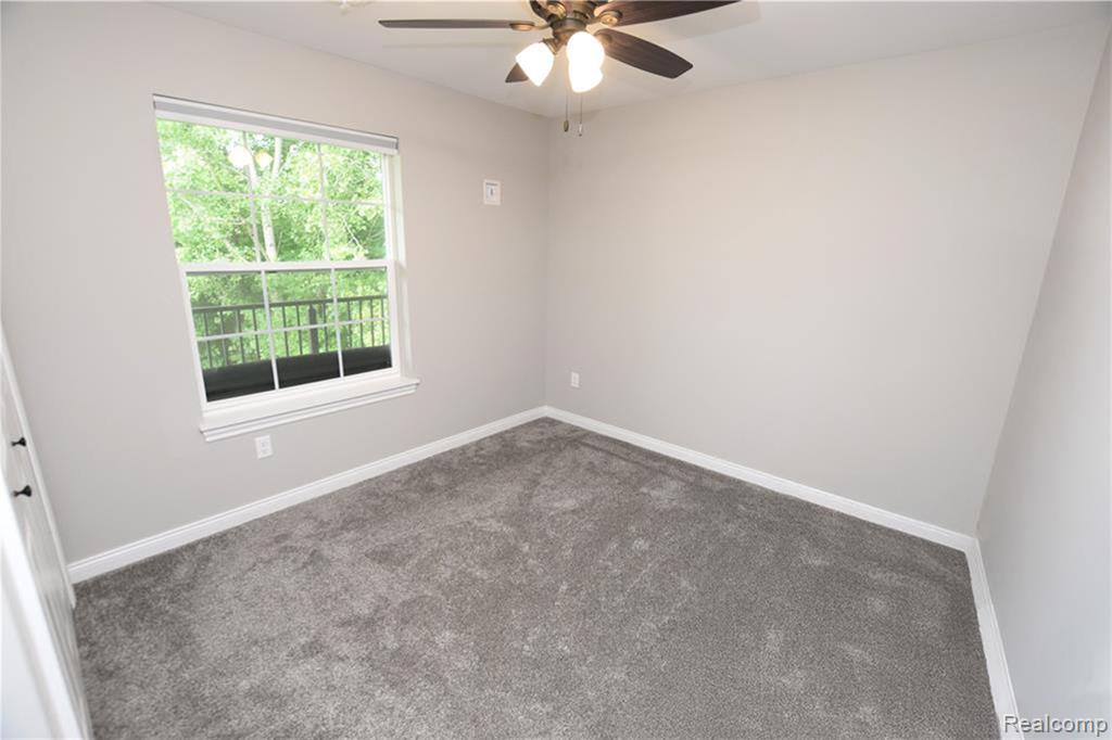 899 Watercress Lane, Fenton, MI 48430 — Photo 10