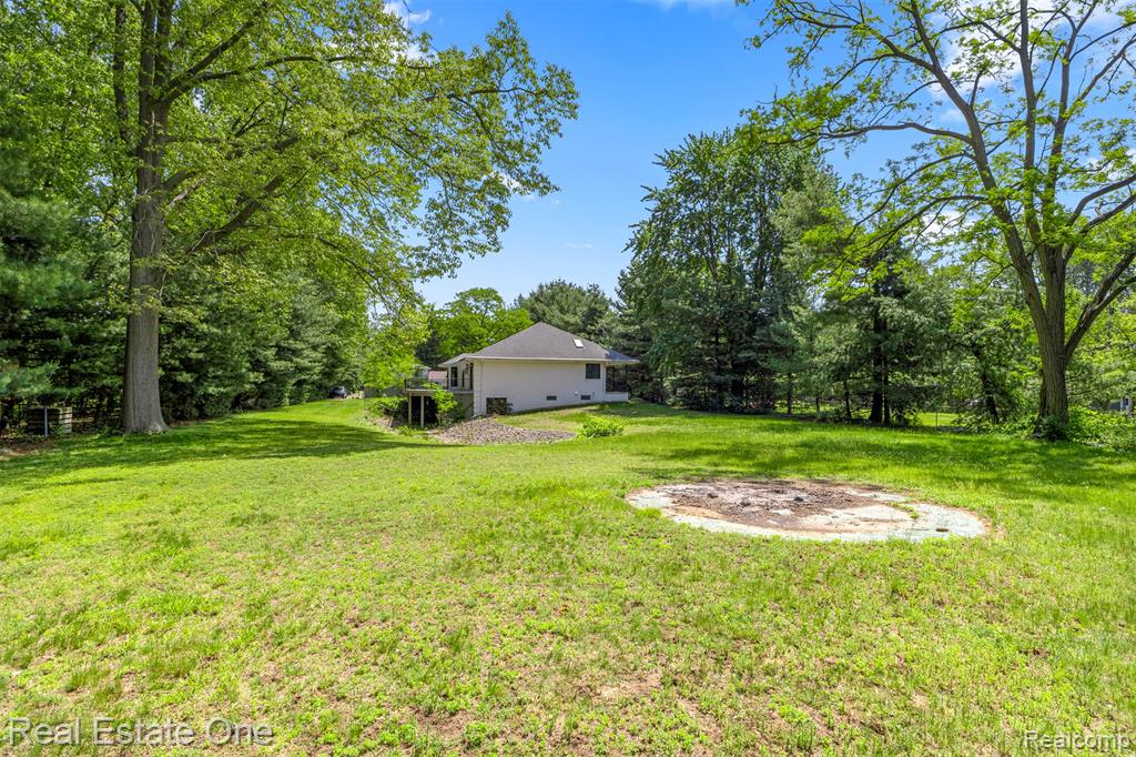 8329 Gray Street, Westland, MI — Photo 47