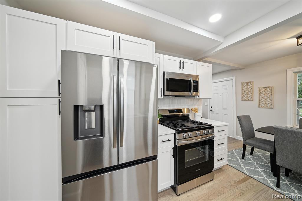 921 N EDGEWORTH Avenue, Royal Oak, MI 48067 — Photo 13