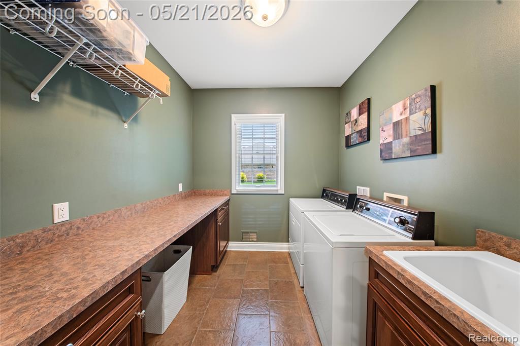 8425 Grays Drive, Grosse Ile, MI 48138 — Photo 21