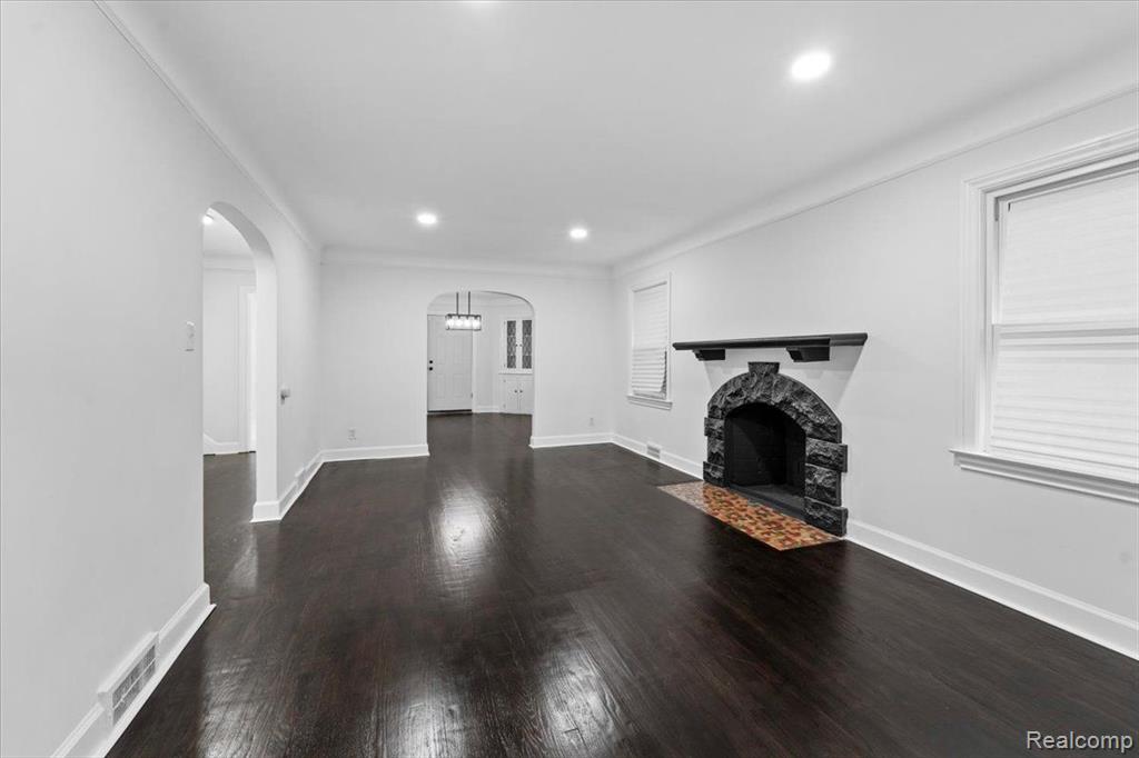 11943 E OUTER Drive, Detroit, MI 48224 — Photo 22