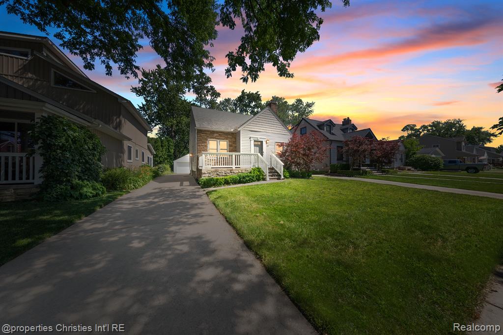 972 HARVARD Road, Berkley, MI 48072 — Photo 2