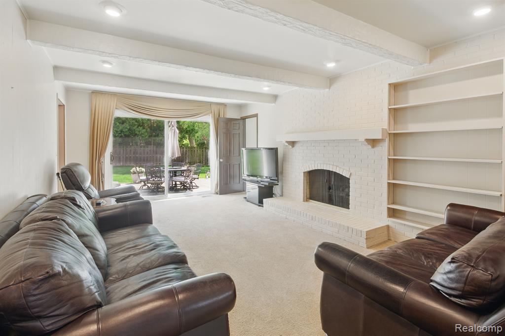 5389 Vincennes Drive, Bloomfield Hills, MI 48302 — Photo 39