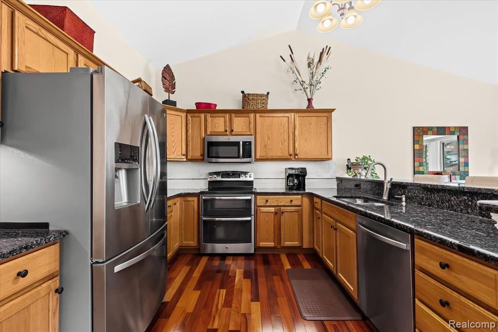 589 SNOWBIRD Circle E, St. Clair, MI 48079 — Photo 10