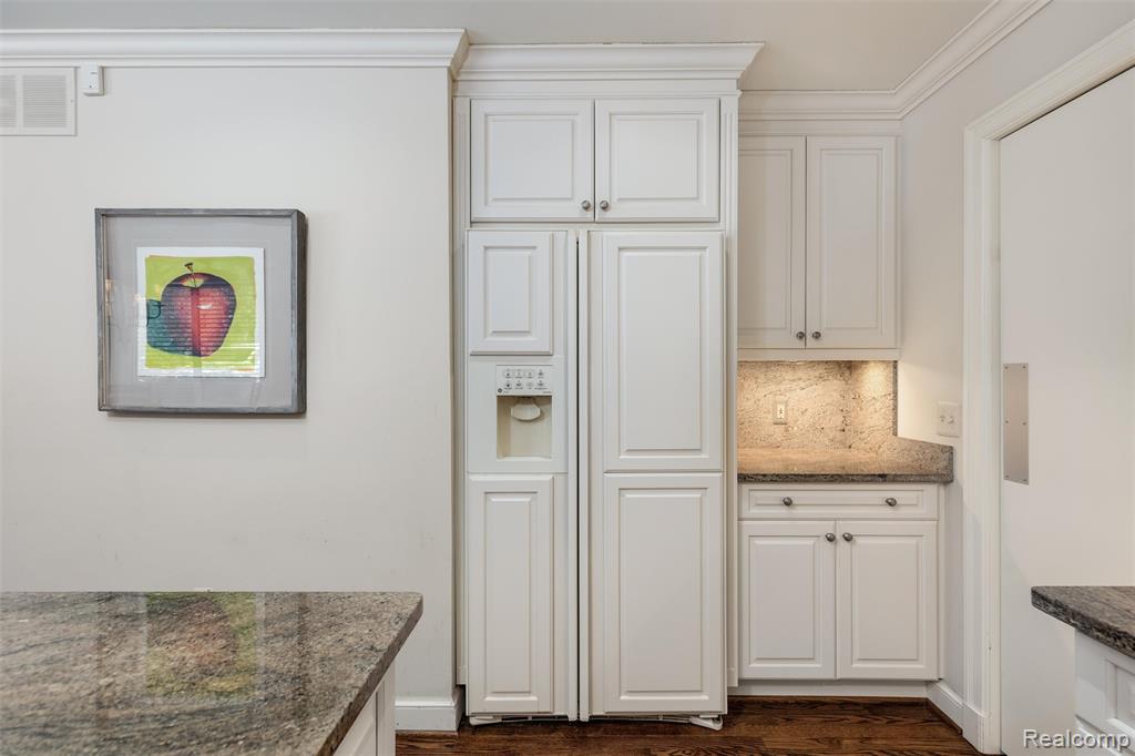4260 Wabeek Lake Drive S, Bloomfield Hills, MI 48302 — Photo 16