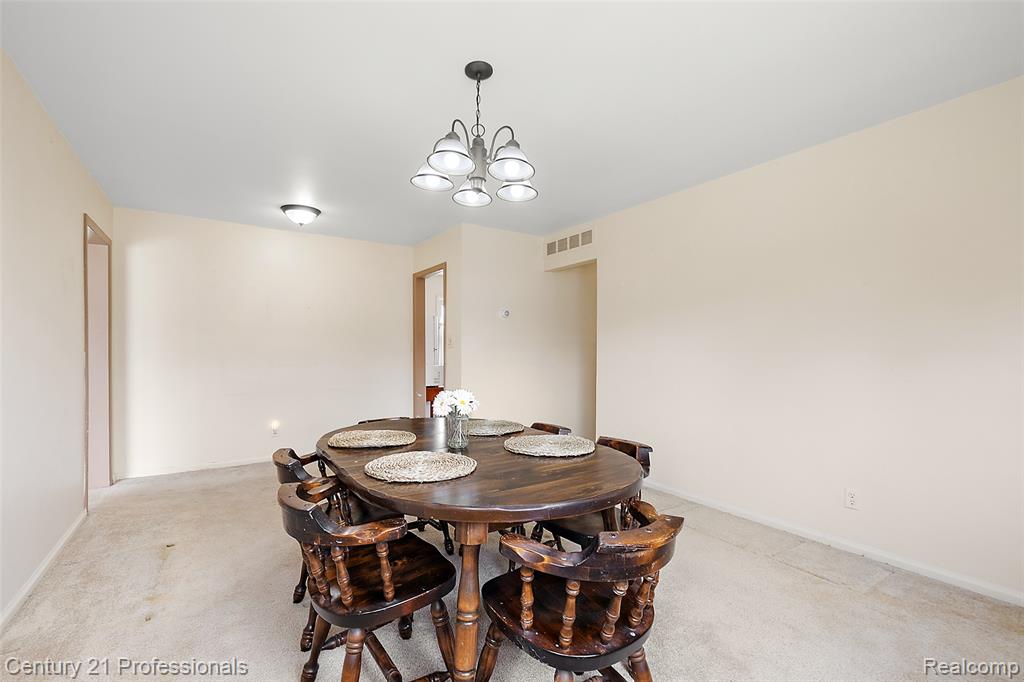 4155 Kempf Street, Waterford, MI 48329 — Photo 11
