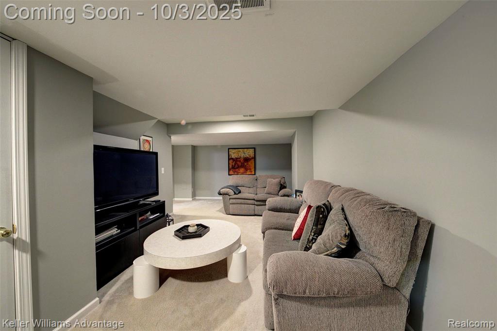 988 Calpernia, Wixom, MI 48393 — Photo 51