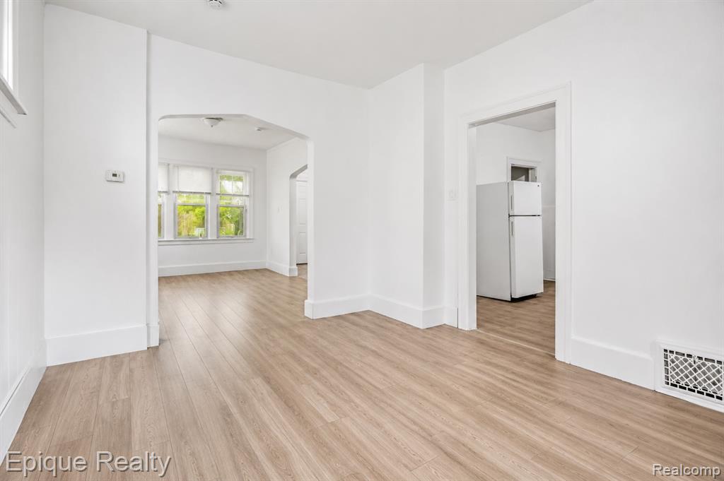 5045 Fairview Street, Detroit, MI 48213 — Photo 10
