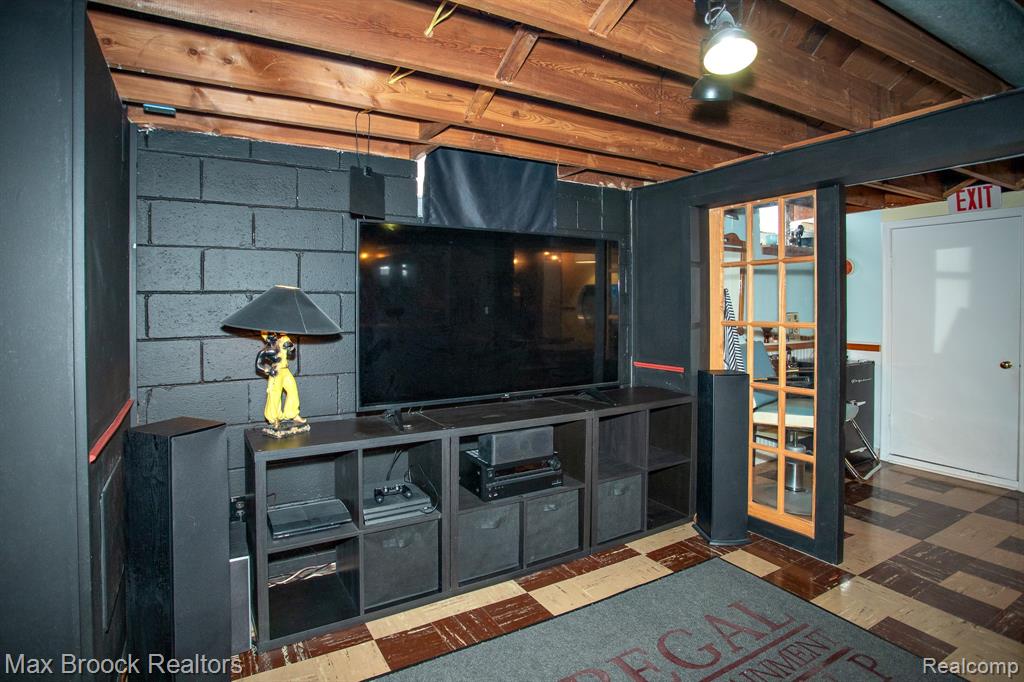 24460 Rosewood Street, Oak Park, MI 48237 — Photo 48