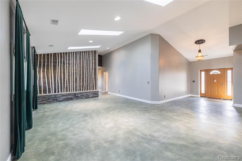21527 Parke Lane, Grosse Ile, MI 48138 — Photo 4