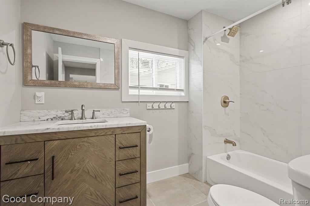 47155 VANKER Avenue, Shelby Twp, MI 48317 — Photo 15