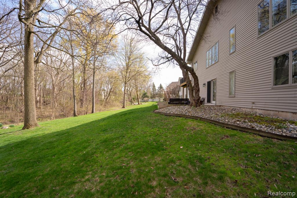 807 Oneida Woods Trail, Grand Ledge, MI 48837 — Photo 44