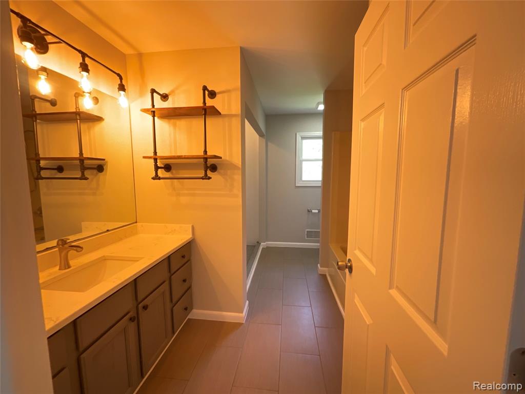 3425 Sutton Road, Dryden, MI 48428 — Photo 23
