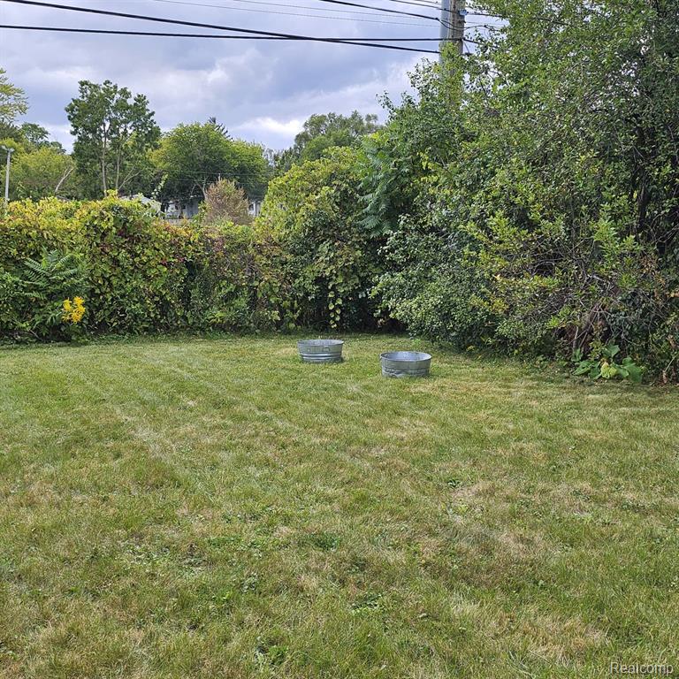 413 Thors Street, Pontiac, MI 48342 — Photo 4