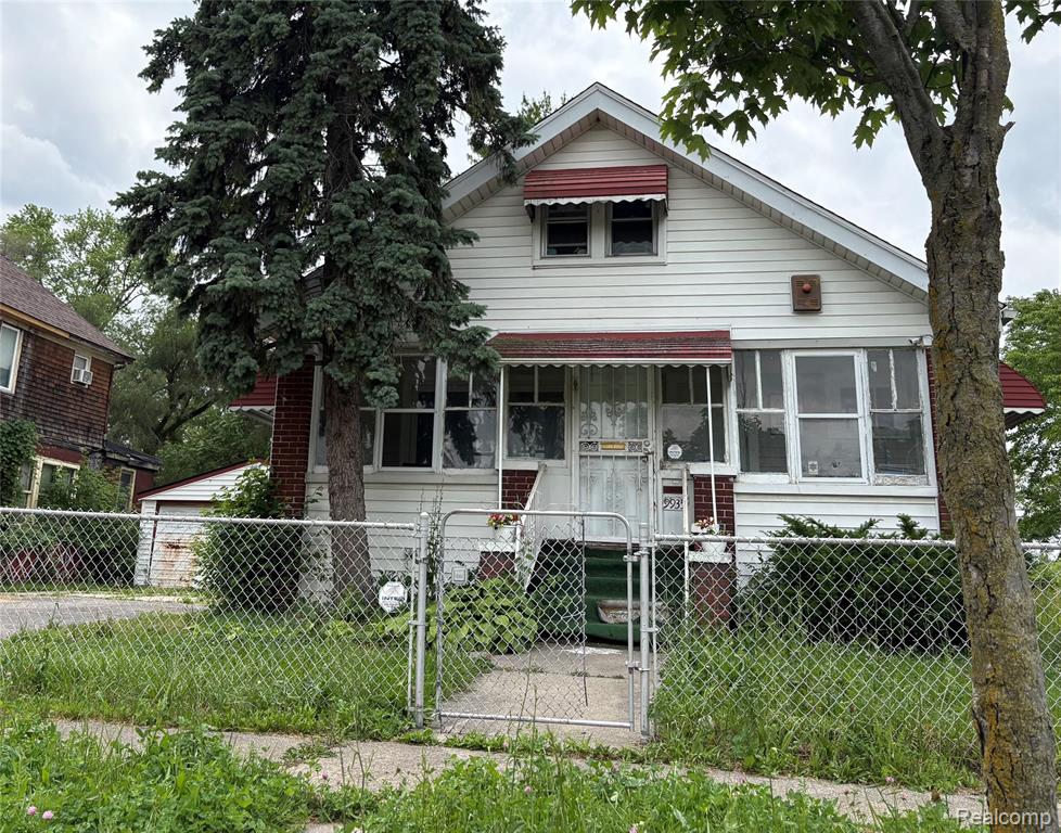 9935 Broadstreet Avenue, Detroit, MI 48204 — front exterior