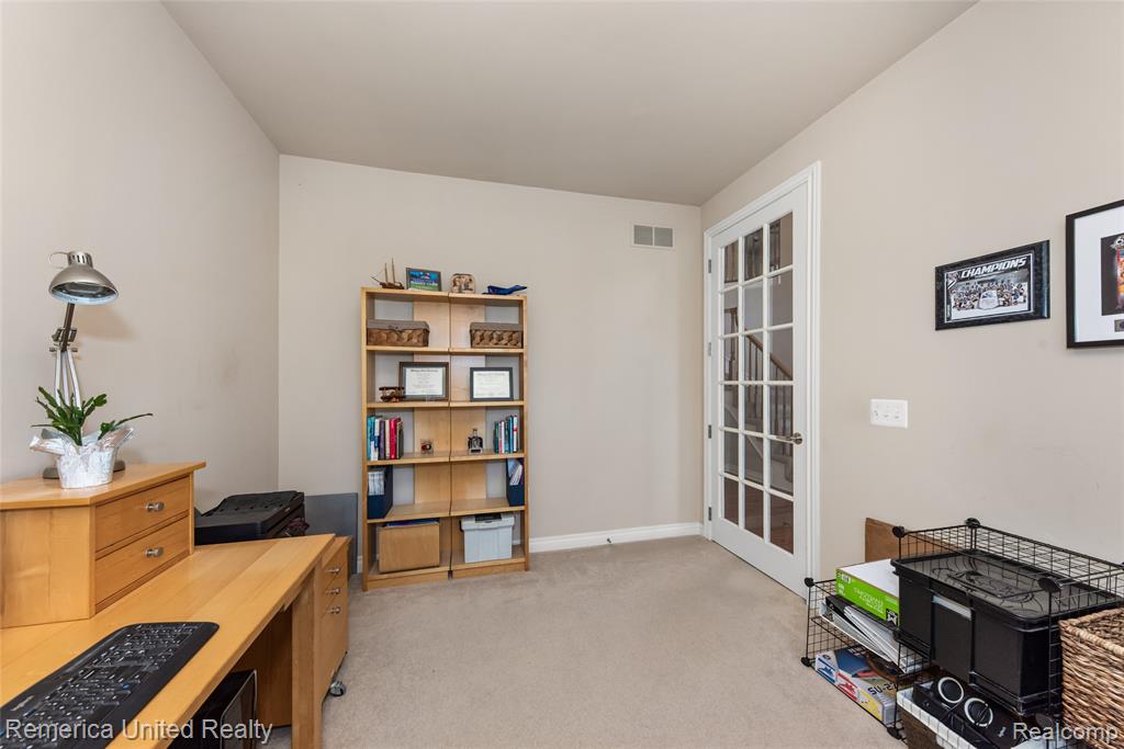 24695 Wedgewood Dr, South Lyon, MI 48178 — Photo 28