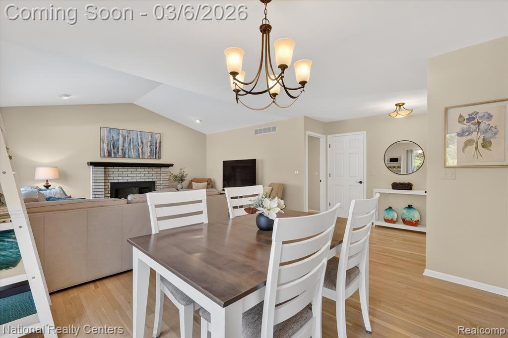 906 Meadowbrook Way, Milford, MI 48381 — Photo 13