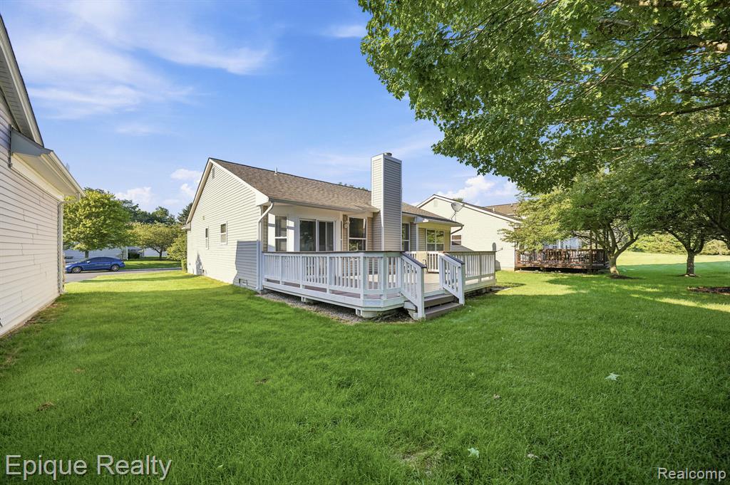 919 Rikki Ann Court, Wixom, MI 48393 — Photo 2