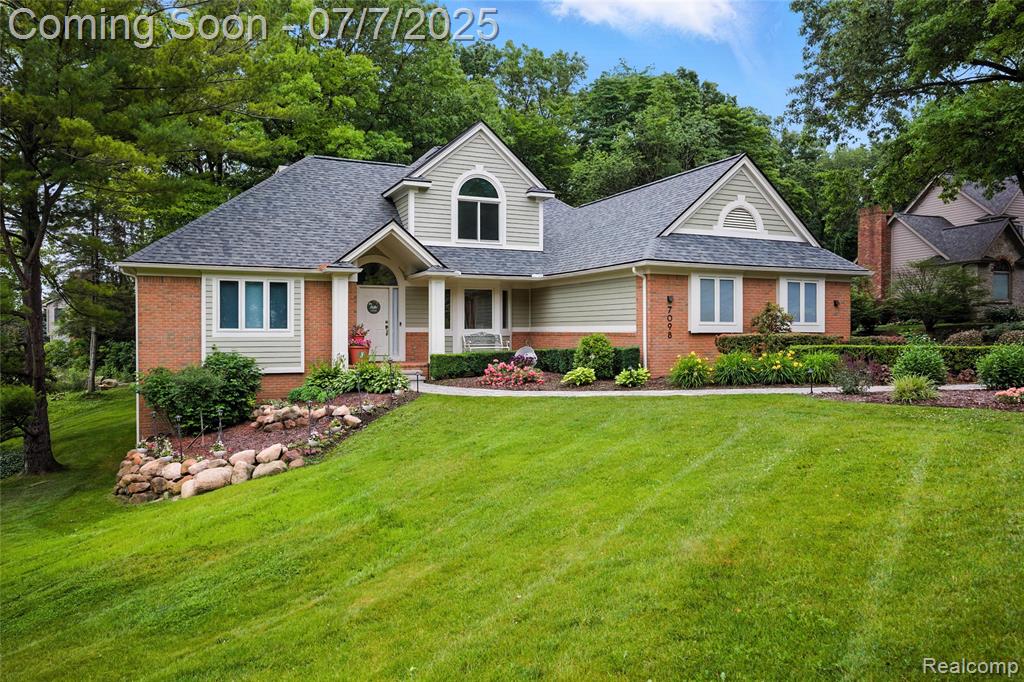 7098 Hickory Hollow Circle, Clarkston, MI 48348 — Photo 10