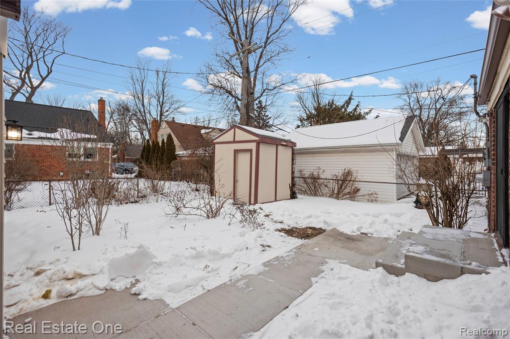 13344 Hart Avenue, Huntington Woods, MI — Photo 47