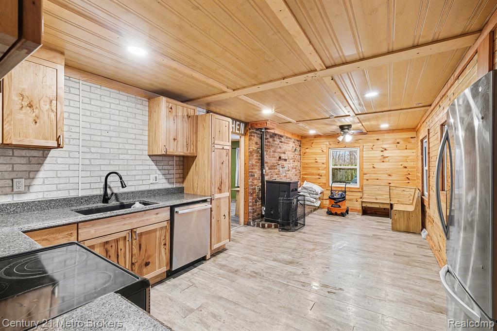 14335 N Genesee Road, Clio, MI 48420 — Photo 13