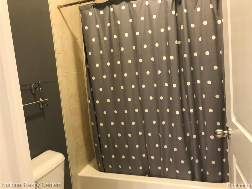 51271 UPLAND VIEW Street, Canton, MI 48188 — Photo 12