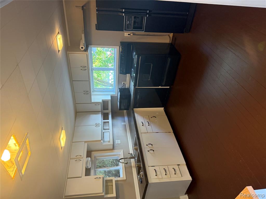 479 Cambridge Road, Royal Oak, MI 48067 — Photo 16