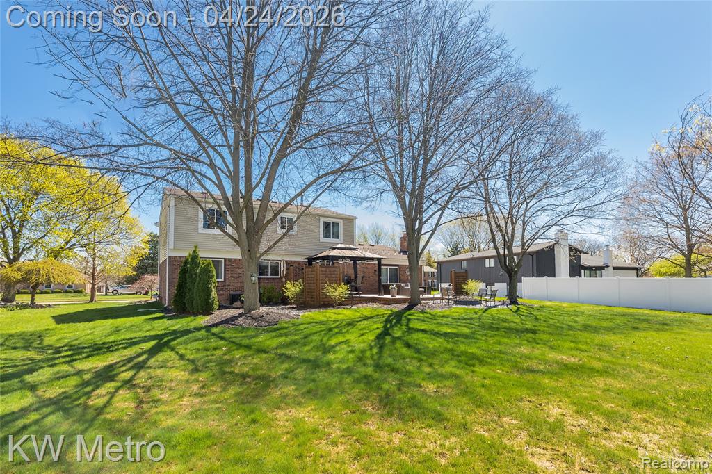 5267 Winchester Drive, Troy, MI 48085 — Photo 43