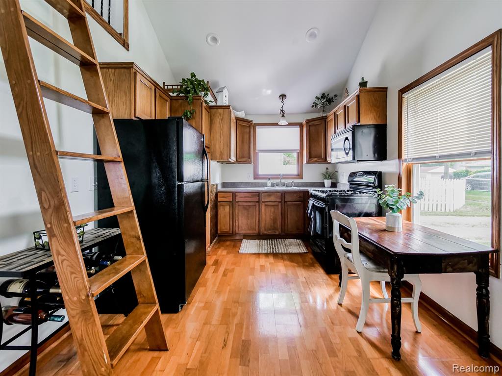 23 PEARL Street, Oxford, MI 48371 — Photo 2