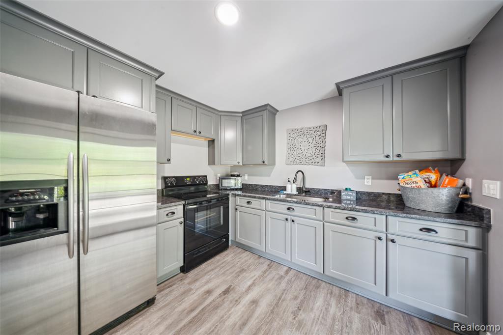 945 Gray Fox Court, Howell, MI 48843 — Photo 53
