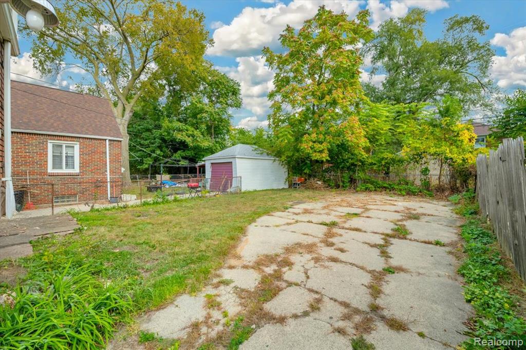 16862 Sorrento Street, Detroit, MI 48235 — Photo 27