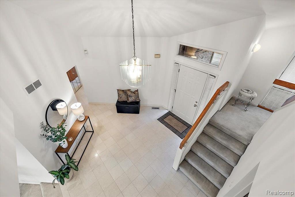 5385 POND BLUFF Drive, West Bloomfield, MI 48323 — Photo 47