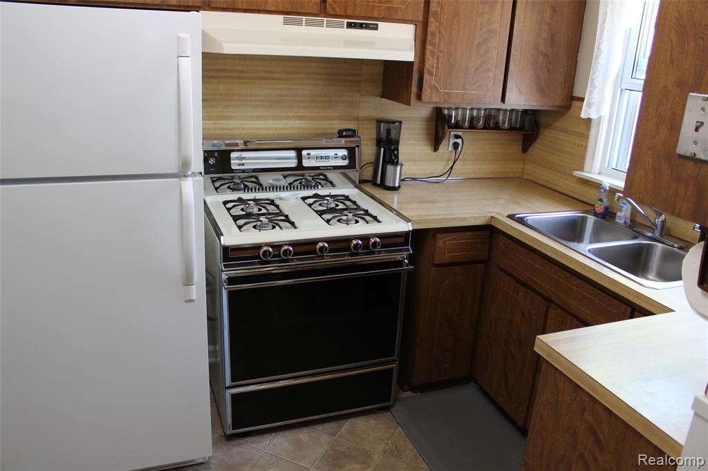 439 Lincoln Avenue, Clawson, MI — Photo 18