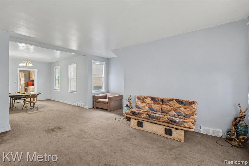 6345 Whitehead Street, Detroit, MI 48210 — Photo 11