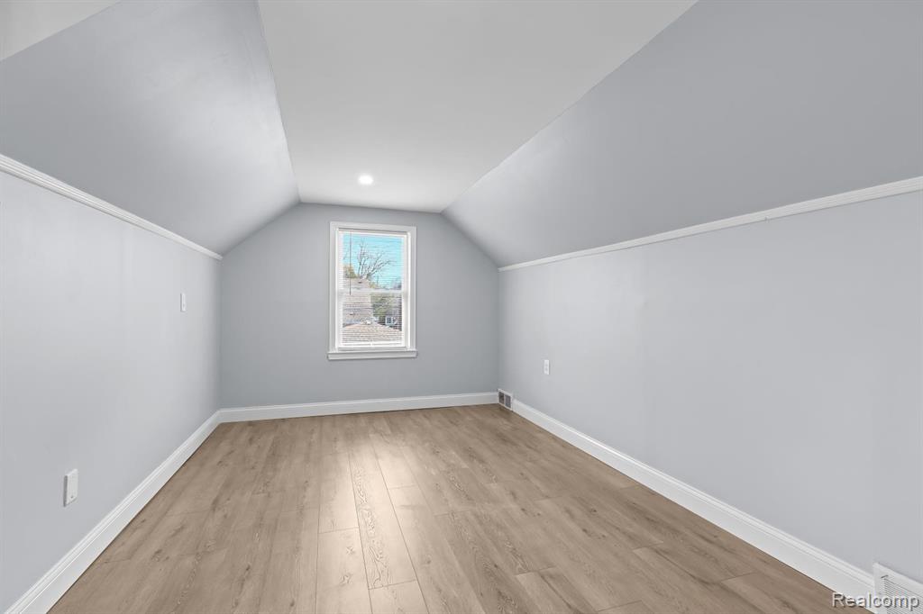 18935 Mansfield Street, Detroit, MI 48235 — Photo 20