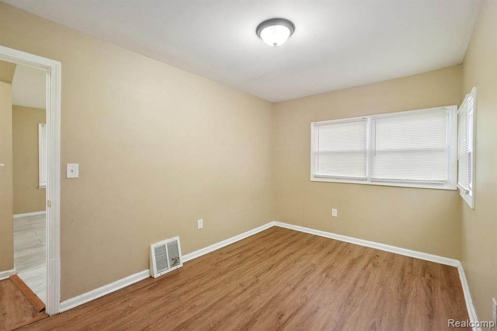 9072 Burt Road, Detroit, MI 48228 — Photo 13