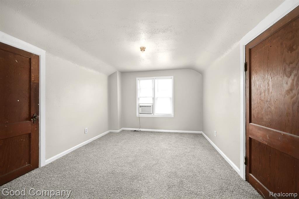 9101 HARTWELL Street, Detroit, MI 48228 — Photo 10