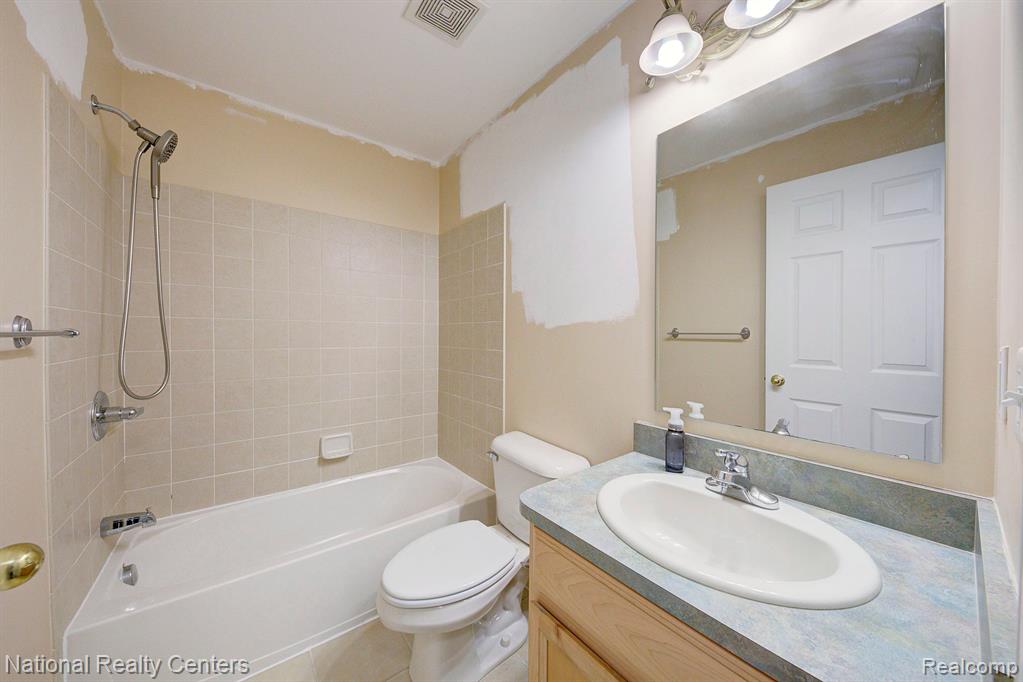 14104 ADRI Circle, Walled Lake, MI 48390 — Photo 20