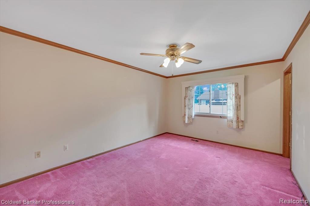5015 Fox Hill Drive, Sterling Heights, MI 48310 — Photo 16