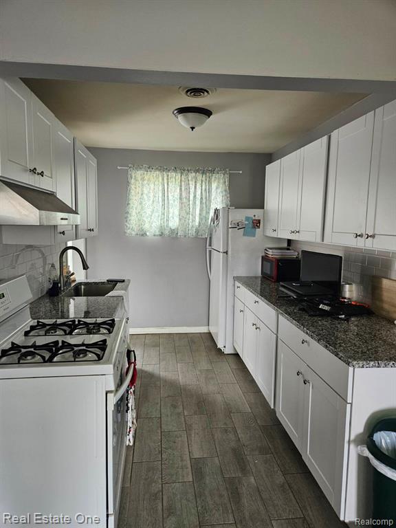 8257 Oak Street, Taylor, MI 48180 — Photo 2