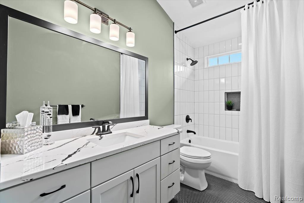 1077 Polo Drive, South Lyon, MI 48178 — Photo 31