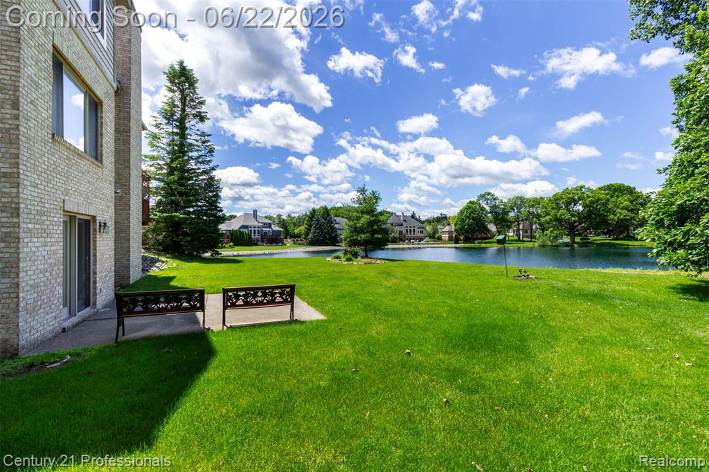 8225 Brookstone Lane, Clawson, MI 48348 — Photo 48