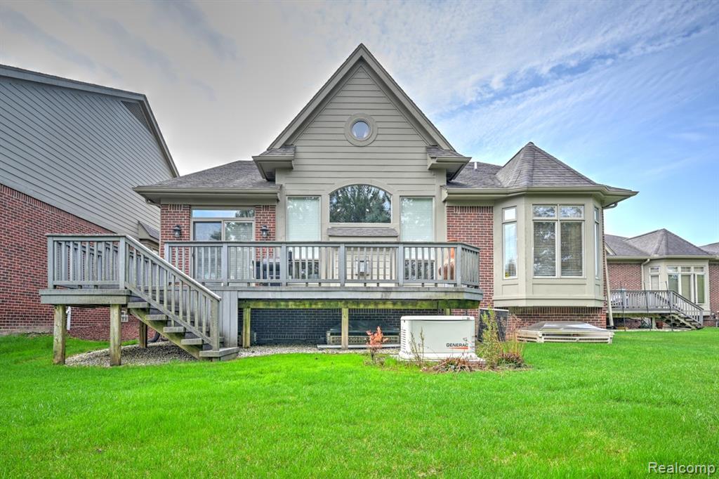 5591 Pembrooke Crossing, West Bloomfield, MI — Photo 48