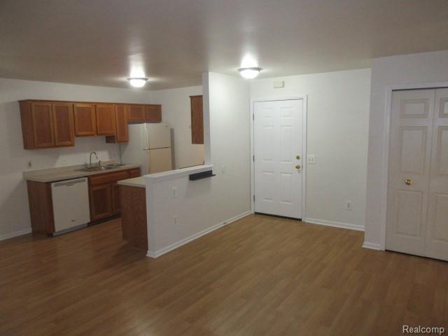43237 CAPE Drive, Sterling Heights, MI 48313 — Photo 4