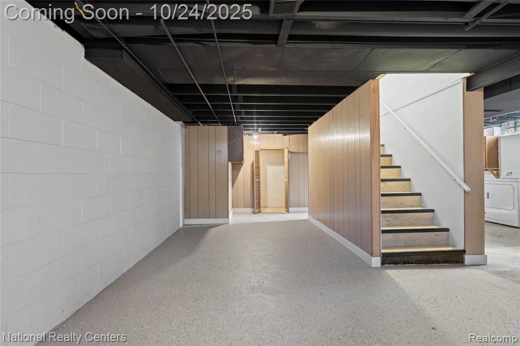 4427 Westover Drive, West Bloomfield, MI 48323 — Photo 38