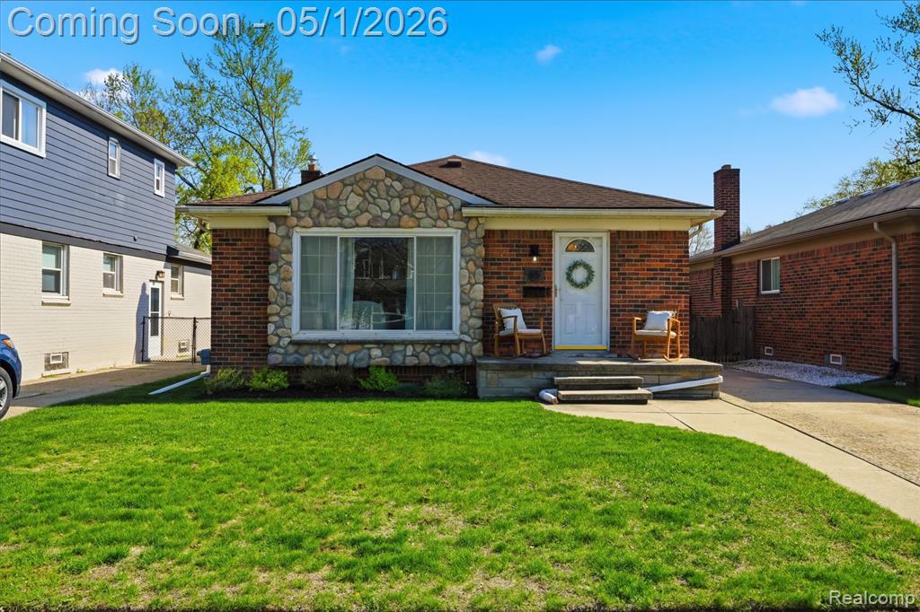 65 W Elmwood Avenue, Clawson, MI — Photo 2