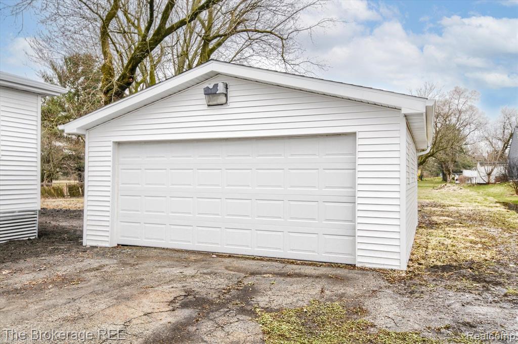4507 N BELSAY Road, Flint, MI 48506 — Photo 3