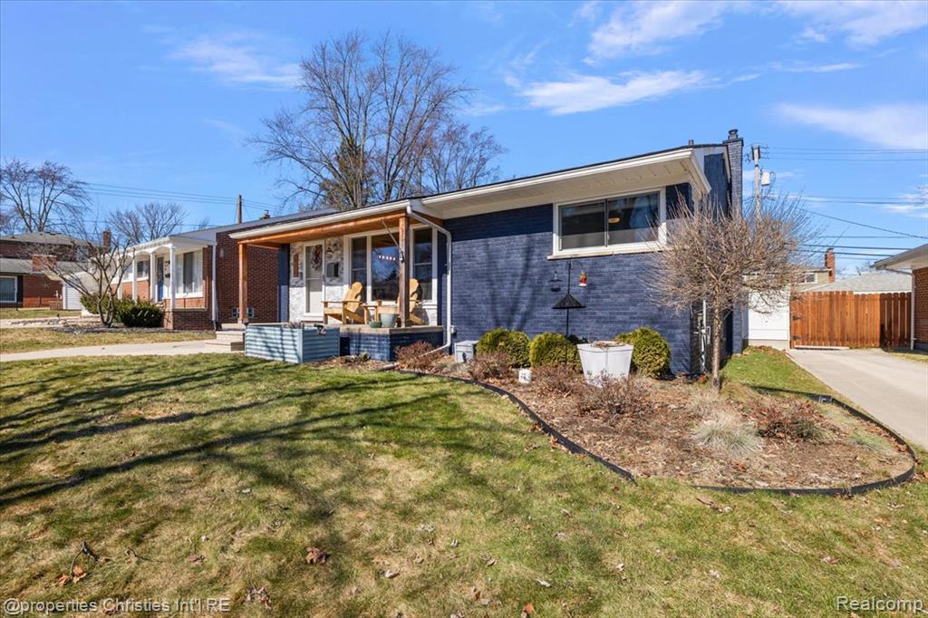 816 W Baker Avenue, Clawson, MI — Photo 7