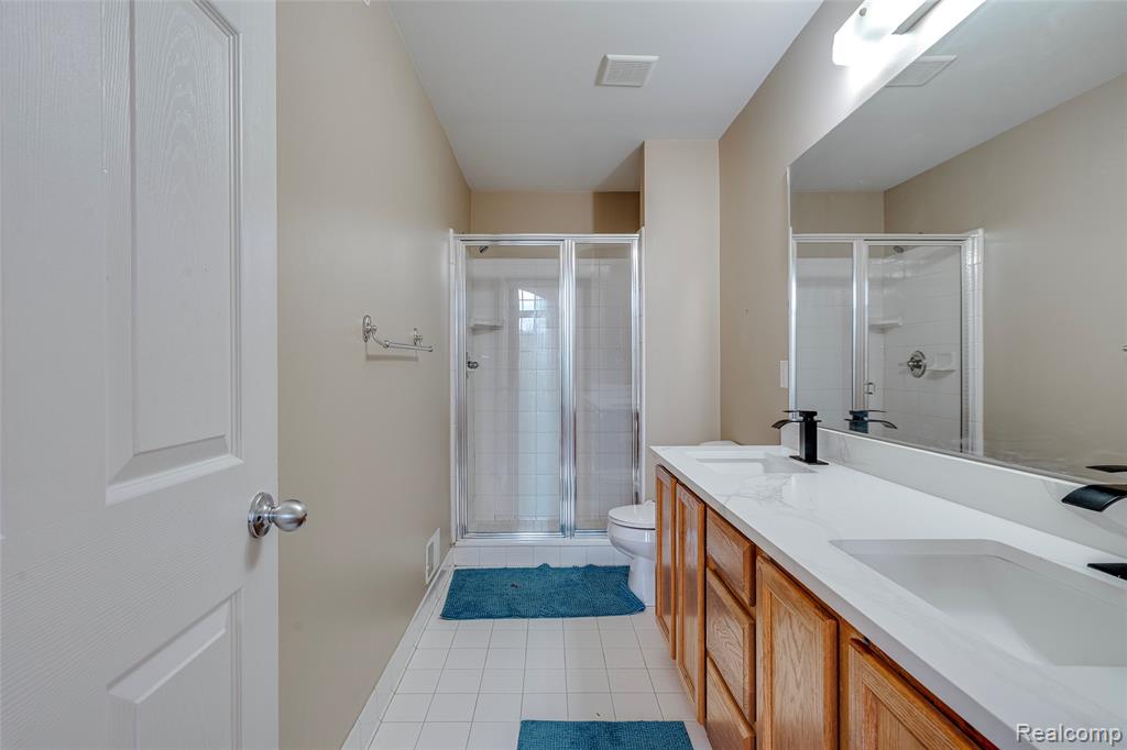 454 Old Pine Way, Walled Lake, MI 48390 — Photo 31